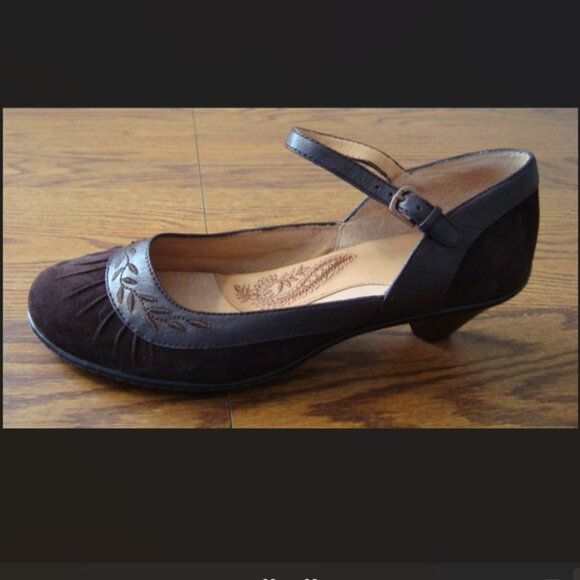 Sofft Ankle Strap Pump Mary Jane Leather Suede 7.5W Brown 1.5" low heel - Picture 2 of 7